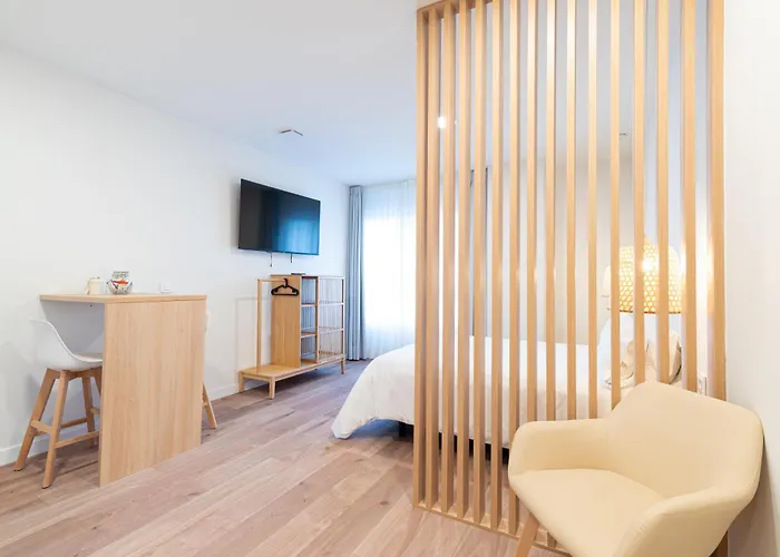 Apartamentos Turisticos Fatima, En El Centro De Vigo